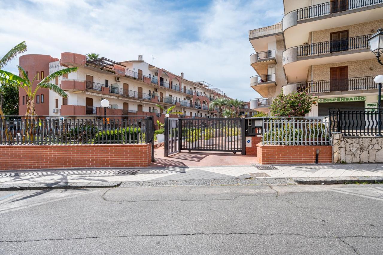 Ferienwohnung Naxos Charming Penthouse With Swimming Pool X6 Giardini-Naxos Exterior foto