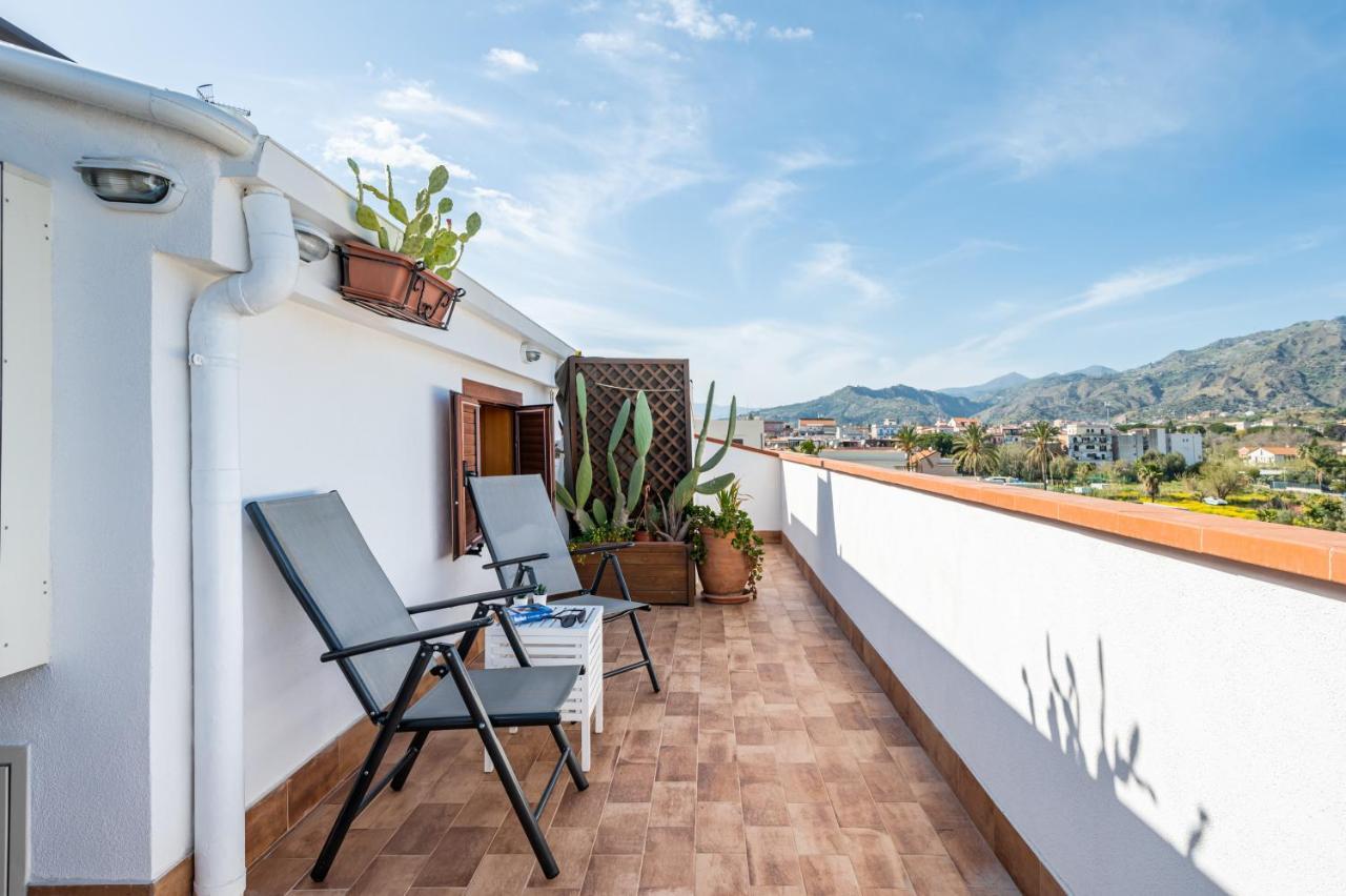 Ferienwohnung Naxos Charming Penthouse With Swimming Pool X6 Giardini-Naxos Exterior foto